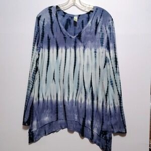 Green Tea Women's Soft Long Sleeve V-Neck Tie‎ Dye Shirt, Shark Bite Hem